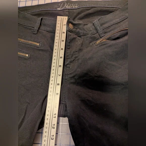 Old Navy Diva Black Skinny Jeans - Picture 5 of 6